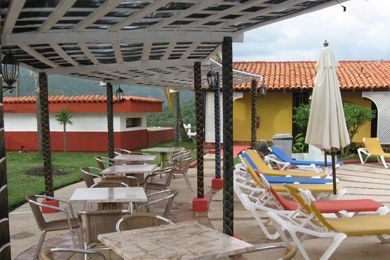 Hotel Brisas Los Galeones à Chivirico Extérieur photo